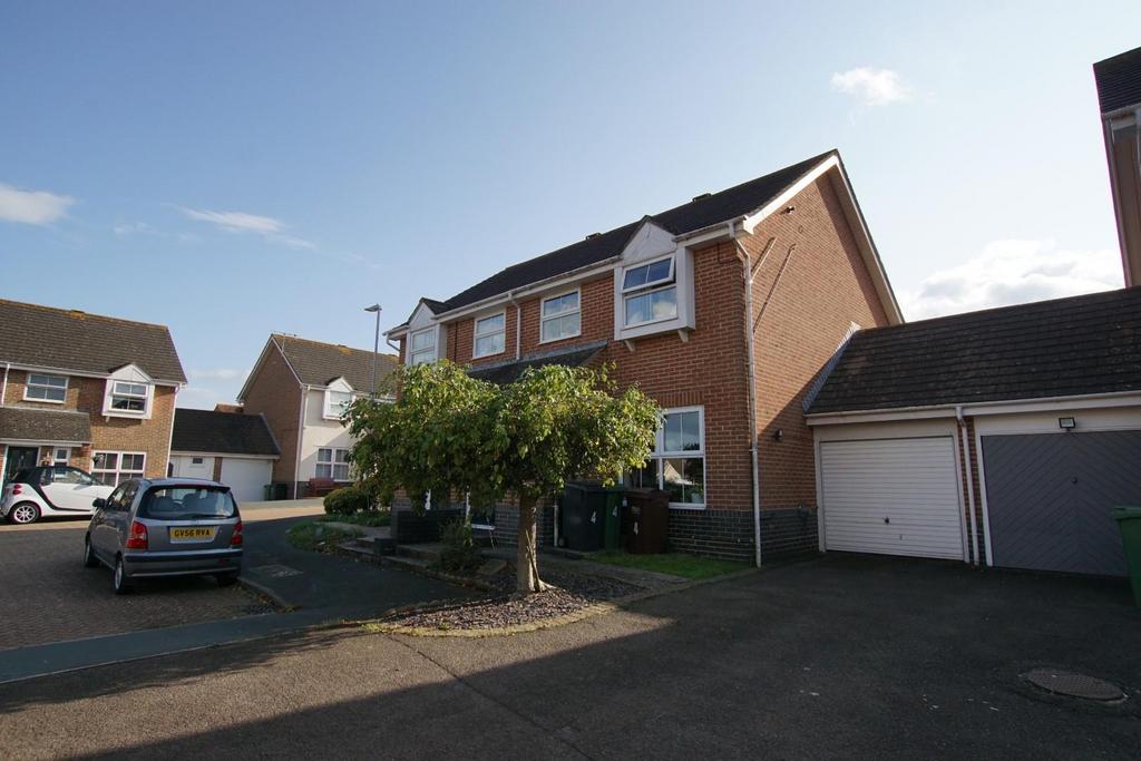 Tweedsmuir Close, Eastbourne BN23 3 bed semidetached house for sale