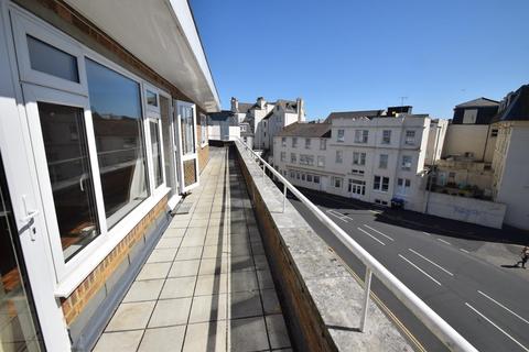 3 bedroom penthouse for sale, Seaside Road, Eastbourne BN21