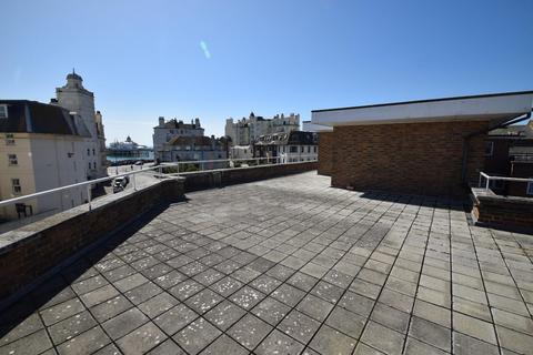 3 bedroom penthouse for sale, Seaside Road, Eastbourne BN21