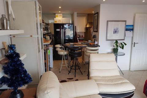 2 bedroom property for sale - 6 Groombridge Av, Eastbourne BN22