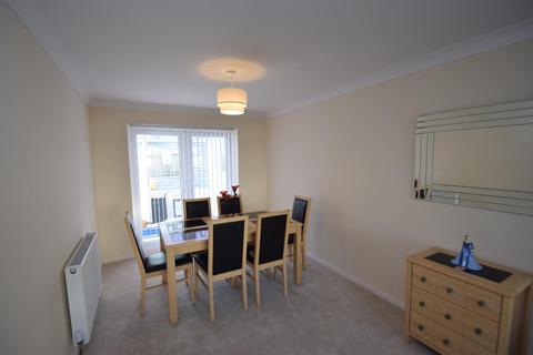 10 Cornwallis Close, Eastbourne, BN23 6AU