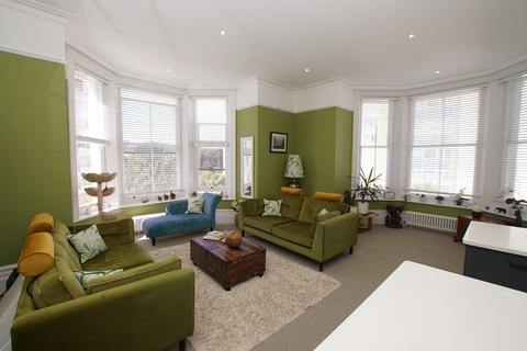 2 bedroom flat for sale, Compton Street, Eastbourne BN21