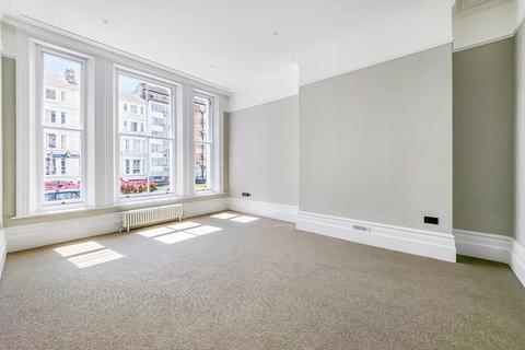 2 bedroom apartment for sale, 2 Howard Square, Eastbourne BN21