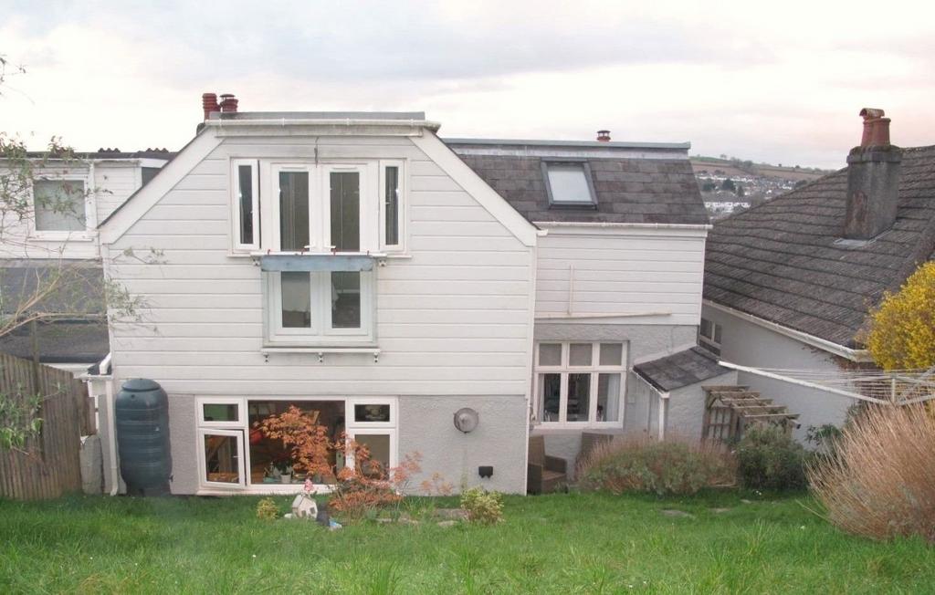 Underlane, Plympton, Plymouth, PL7 1QY 4 bed semidetached house for