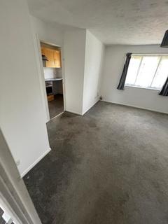 2 bedroom flat for sale, Walpole Road, Slough SL1