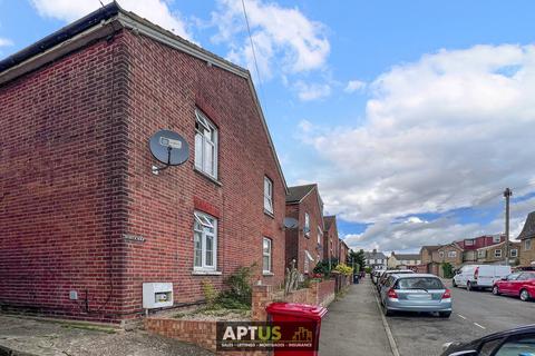 3 bedroom semi-detached house for sale, The Crescent, Slough SL1