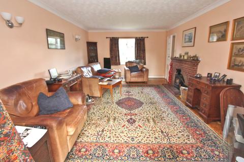 3 bedroom detached house for sale - Back Lane, Sway, Lymington, Hampshire, SO41