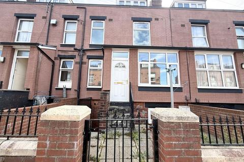 2 bedroom terraced house to rent, Copperfield Grove, Leeds, West Yorkshire, LS9