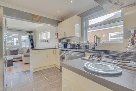 150 Church Road, Benfleet, SS7 4EN