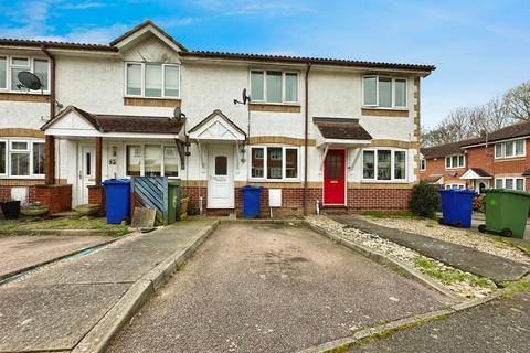 2 bedroom terraced house for sale - Ryde Drive, Stanford-Le-Hope, SS17