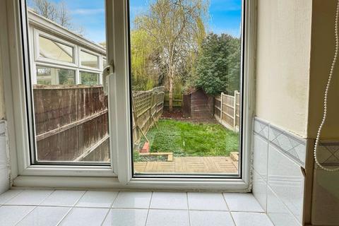 15 Ryde Drive, Stanford-le-hope, SS17 0DR