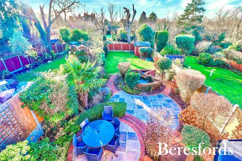 15a River Drive, Upminster, RM14 1AR
