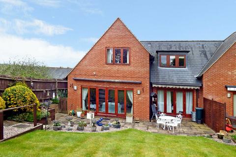 3 bedroom end of terrace house for sale, Rookery Close, Walkern, Hertfordshire, SG2