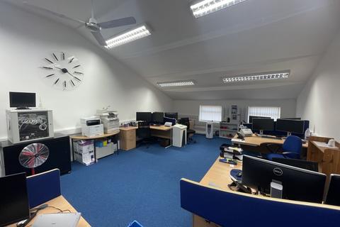 Office to rent - Units B & E, Homesdale Business Centre, Maidstone Road, Platt, Sevenoaks, Kent, TN15 8JL