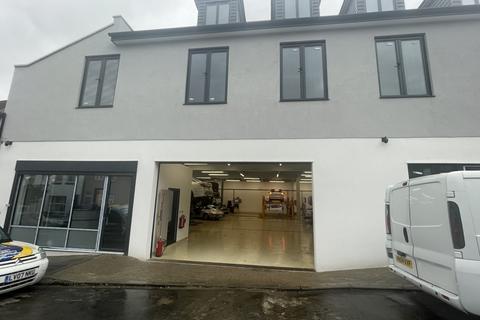 Showroom to rent, 4 Lewes Road, Bromley, Kent, BR1 2RN