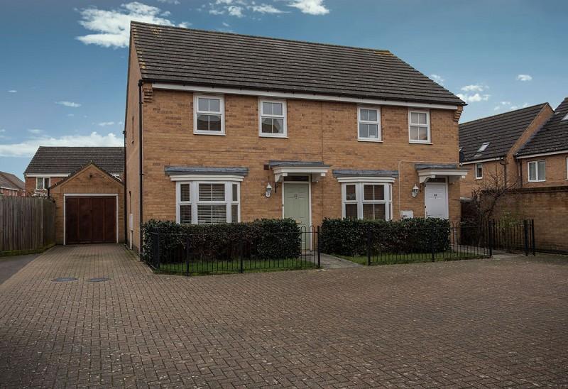 Buckthorn Road, Hampton Hargate, Peterborough, Cambridgeshire. PE7 8EE 3 bed semidetached house