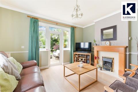 24 Fulford Road, Epsom, KT19 9QX