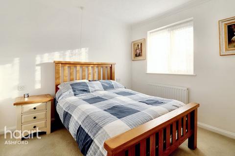 2 bedroom apartment for sale, Loudon Court, Ashford