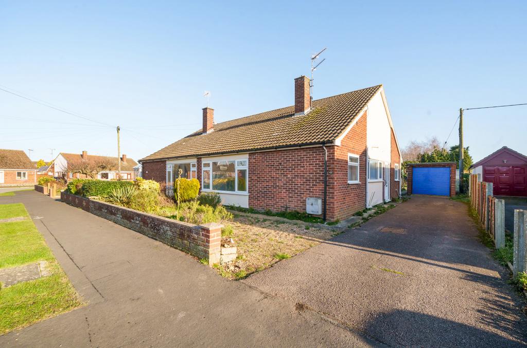 Felix Road, Stowupland, Stowmarket, IP14 3 bed bungalow for sale £280,000