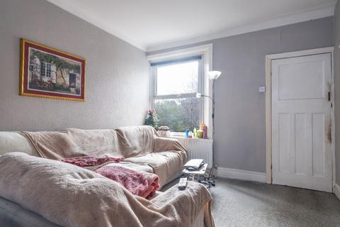 3 bedroom flat for sale - Benfield Road, Newcastle Upon Tyne NE6