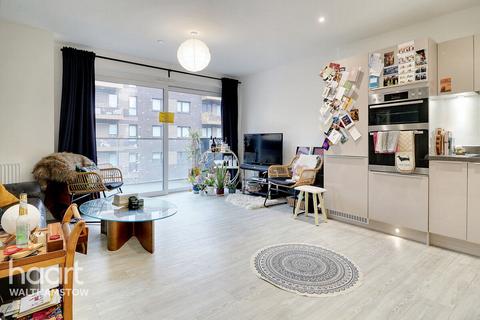 Flat 12, 14 Hoffmans Road, London, E17 6ZG