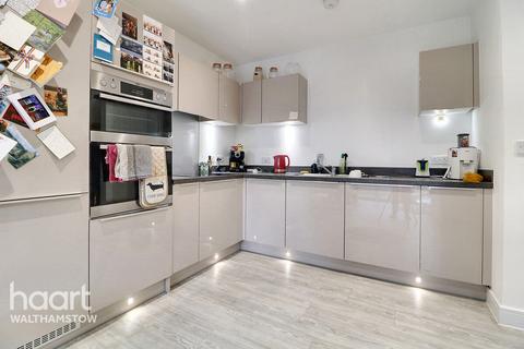 Flat 12, 14 Hoffmans Road, London, E17 6ZG