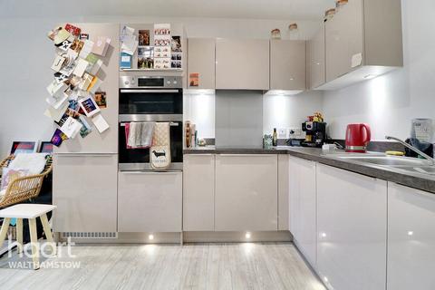 Flat 12, 14 Hoffmans Road, London, E17 6ZG