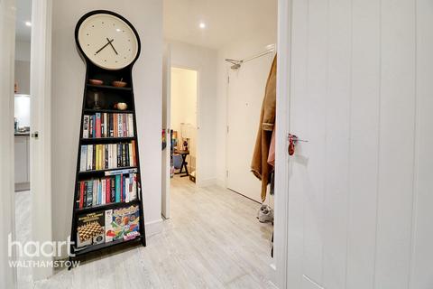 Flat 12, 14 Hoffmans Road, London, E17 6ZG