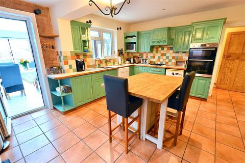 13 Badsey Fields Lane, Badsey, Evesham, WR11 7EX
