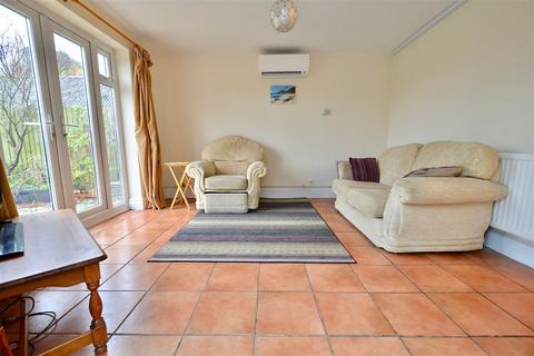 13 Badsey Fields Lane, Badsey, Evesham, WR11 7EX
