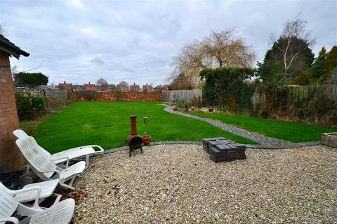 13 Badsey Fields Lane, Badsey, Evesham, WR11 7EX