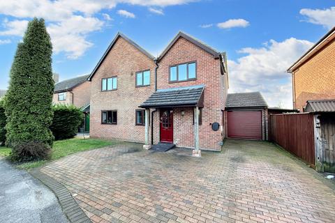 5 bedroom detached house for sale - Hughes Close, Blackfield, SO45