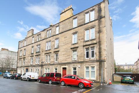 13/8 Jameson Place, Edinburgh, EH6 8NZ