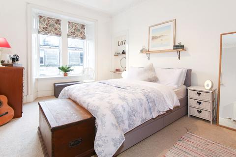 13/8 Jameson Place, Edinburgh, EH6 8NZ