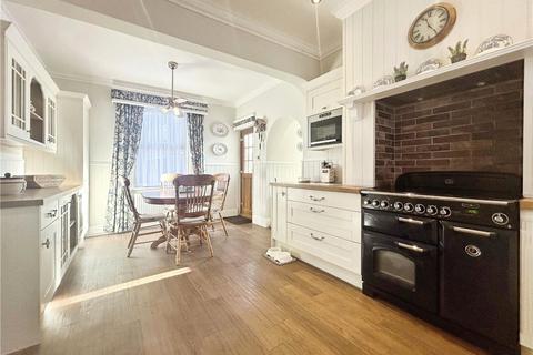 3 bedroom detached house for sale, Medina Avenue, Newport, Isle of Wight
