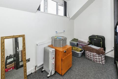 2 bedroom maisonette to rent, Penrith Close, Uxbridge UB8