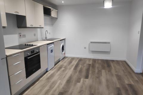 2 bedroom apartment to rent, Rydons Way, Redhill