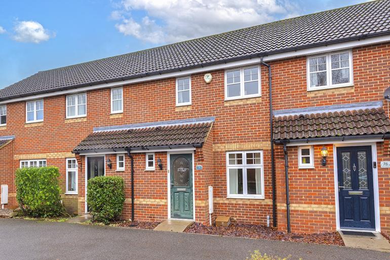 Lacock Gardens, Maidstone, Kent, ME15... 2 bed terraced house £275,000