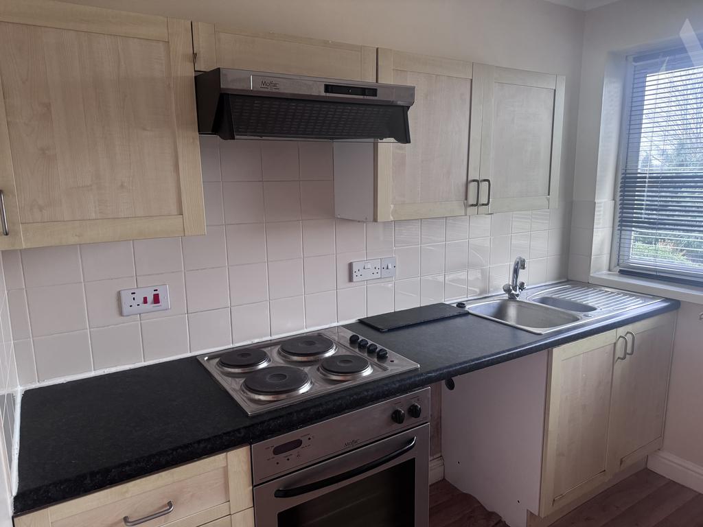 65 Langham close Kitchen 3