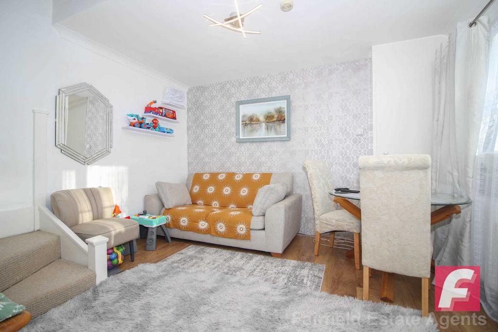 St Andrews Terrace, South Oxhey 1 bed cluster house for sale £284,000