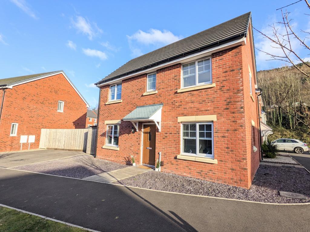 Merthyr Vale, Merthyr Tydfil CF48 3 bed detached house for sale £250,000