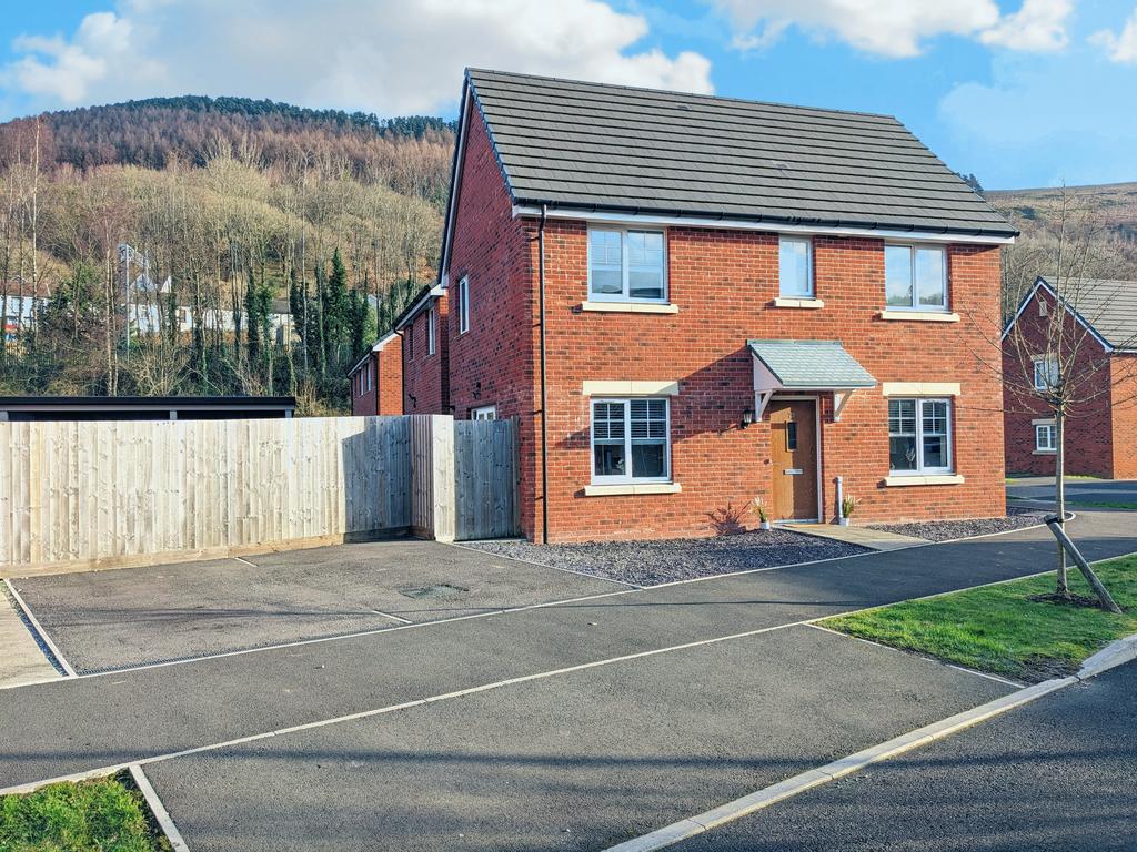 Merthyr Vale, Merthyr Tydfil CF48 3 bed detached house for sale £250,000