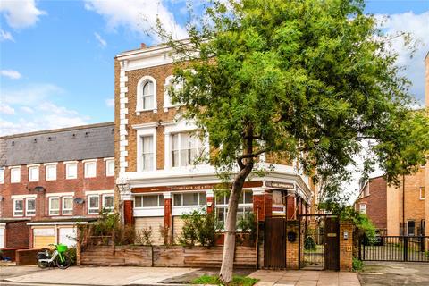 4 bedroom link detached house for sale, Beatty Road, London, N16