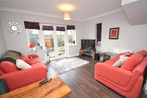 undefined, Warren Close, Farnham, Surrey, GU9