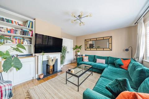 22 Coveham Crescent, Cobham, KT11 1AP