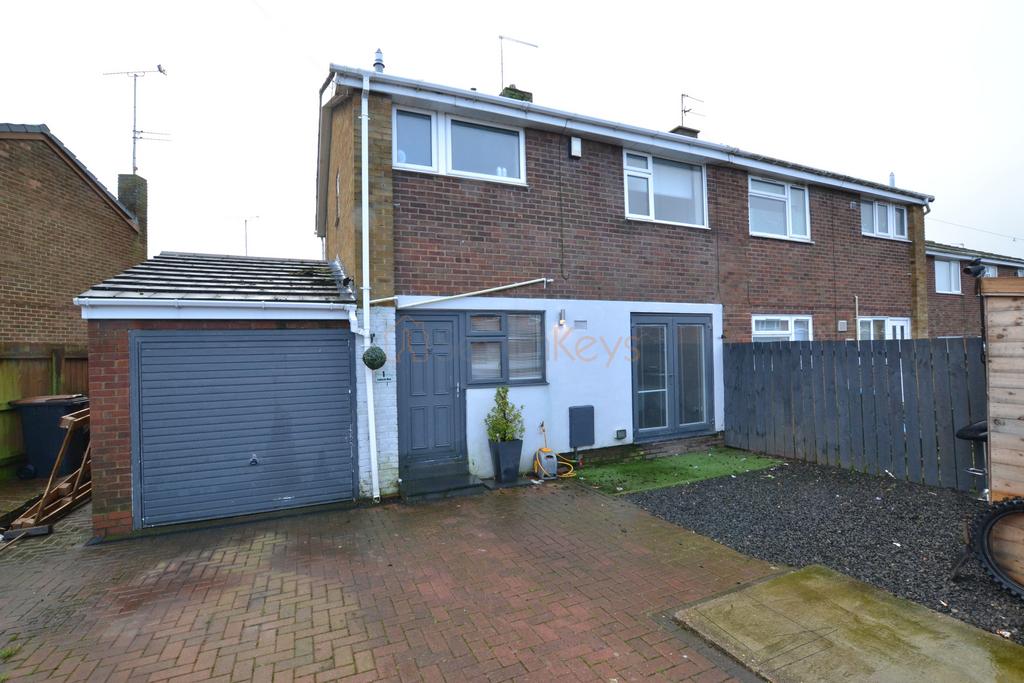 Fulforth Way, Sacriston, Durham... 3 bed semidetached house for sale
