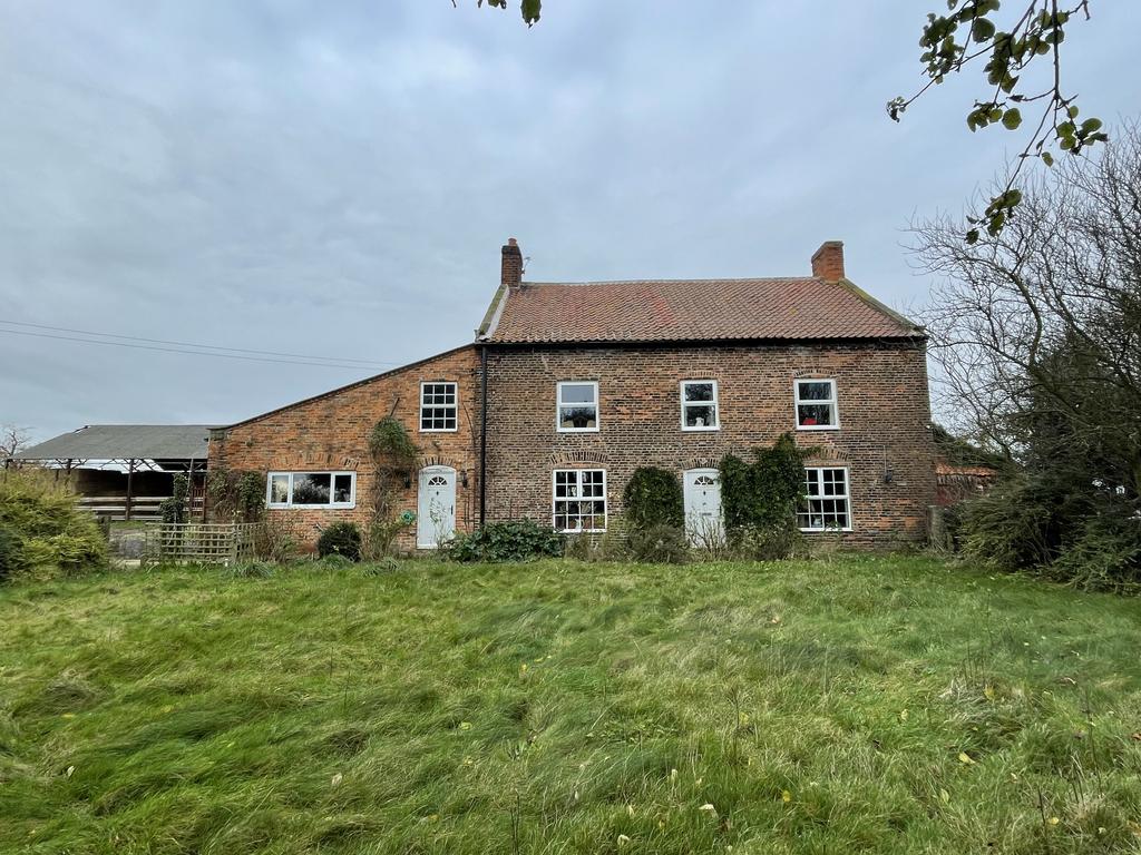 Trumfleet Lane, Moss, Doncaster DN6 4 bed farm house for sale £475,000