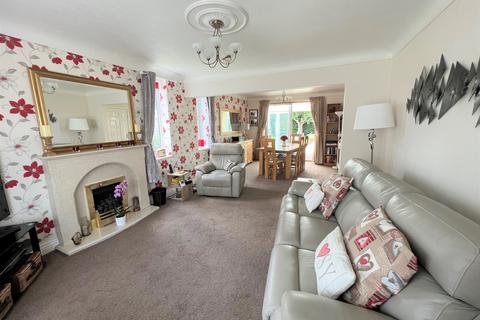 7 Cantsfield Avenue, Ingol, Preston, PR2 3UD