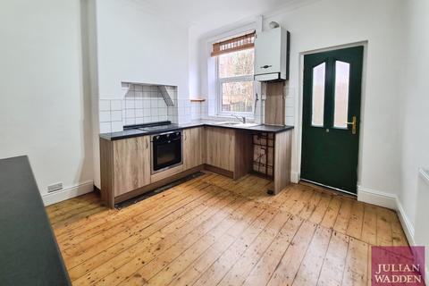 2 bedroom terraced house to rent, Osborne Road, Shaw Heath, Stockport, SK2