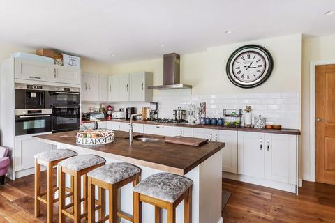 Southcot Godstone Road, Lingfield, RH7 6BT